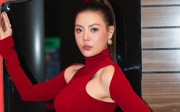 Thanh Hương đẹp táo bạo trong váy cắt xẻ Ảnh 2