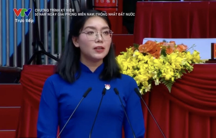 Huỳnh Mạnh Phương gây ấn tượng với bài phát biểu trong đại lễ 30/4.