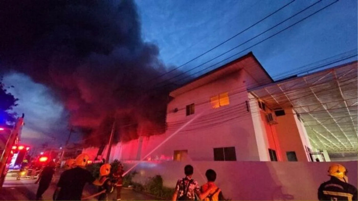 Cháy kho đồ chơi trẻ em, thiệt hại hơn 7 tỷ đồng Ảnh 1