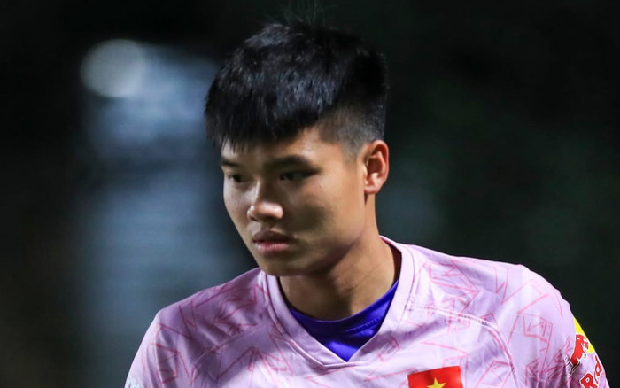 HLV Kim Sang Sik đã đúng về tiền đạo Văn Tùng Ảnh 2