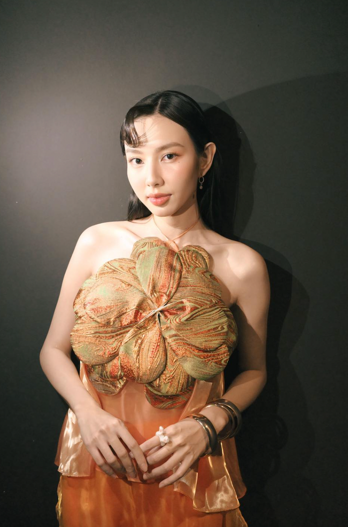 Hoa hậu Thùy Tiên bị phạt 25 triệu đồng sau vụ quảng cáo lố kẹo rau củ Kera.