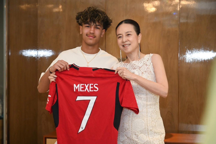 Silva Mexes là thương vụ tươi sáng của Madam Pang cho bóng đá Thái Lan. Ảnh: Madam Pang