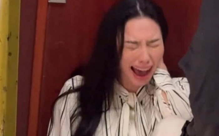 Xôn xao cảnh Hoa hậu Thùy Tiên khóc lóc nức nở, thực hư thế nào? Ảnh 2