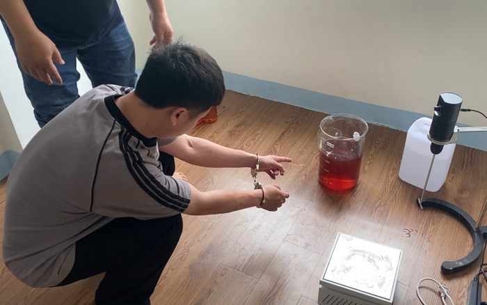 Thấy khách mua nhiều đá lạnh vào phòng, chủ nhà nghỉ hỏi ChatGPT rồi lập tức báo Công an Ảnh 2