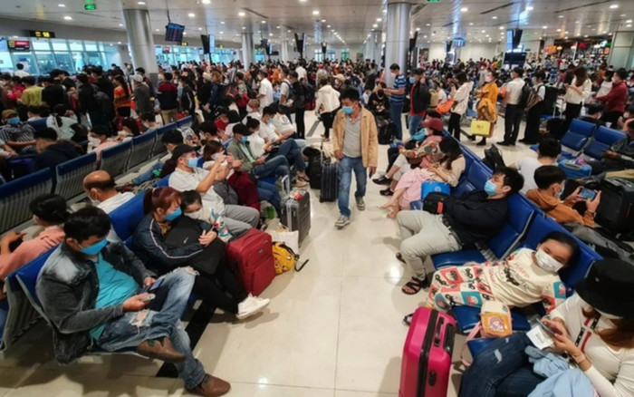 Chưa đến dịp lễ 30/4 - 1/5, vé máy bay đã có giá cao ngất ngưởng Ảnh 2