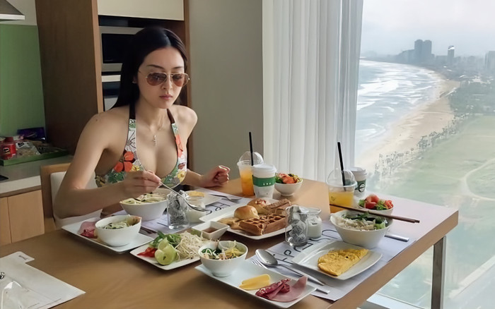 Hoa hậu 37 tuổi sa thải người giúp việc vì 'hớ hênh' trong nhà Ảnh 2