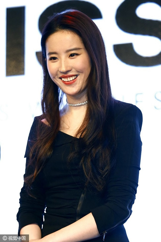 Nụ cười của Lưu Diệc Phi lại trở thành “điểm trừ” trong mắt nhiều khán giả. Ảnh: Weibo