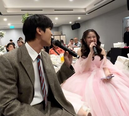 Nam ca sĩ nổi tiếng bất ngờ tới dự đám cưới, cô dâu bật khóc vì hạnh phúc Ảnh 3