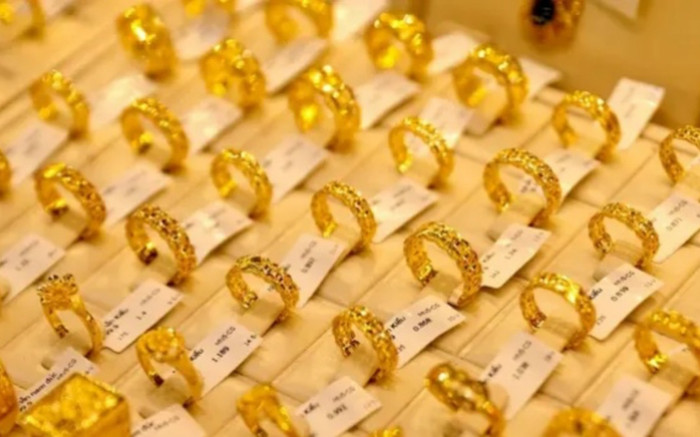 Giá vàng hôm nay (9/4): Vàng nhẫn lại 'nhảy múa' khiến người dân chóng mặt Ảnh 2