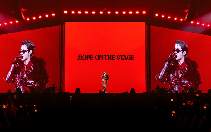 J-Hope viết nên lịch sử Kpop tại SVĐ ở Los Angeles Ảnh 2