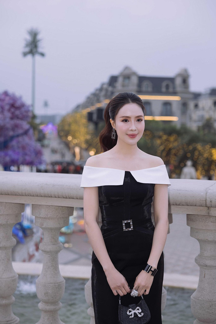 Nữ diễn viên nhận nhiều sự chú ý với sắc vóc quyến rũ và hoàn mỹ (Ảnh: Facebook Hồng Diễm).