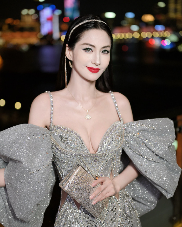 Ở ngưỡng tuổi U40, không ai dám lấy Lam Tâm Nghiên. (Ảnh: Weibo)