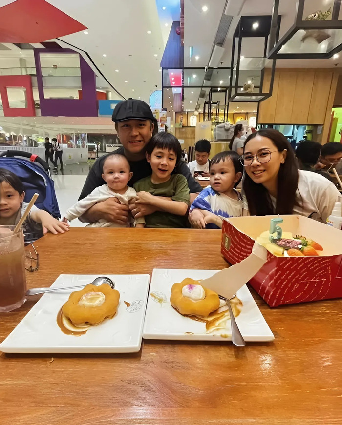 Nam ca sĩ nổi tiếng một thời chật vật làm thợ hồ kiếm sống, vợ con bị chủ nhà đuổi đi Ảnh 5