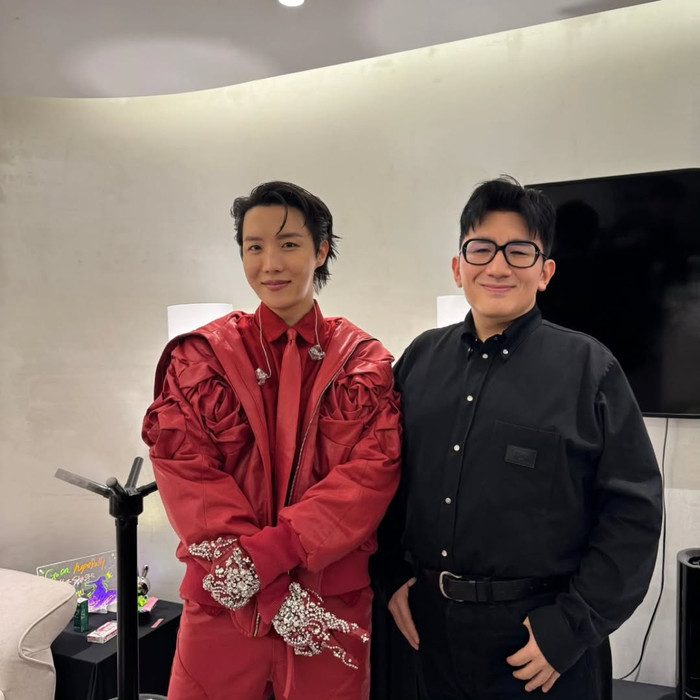 Cuộc đối thoại giữa J-Hope và Bang Si Hyuk phản ánh rõ quyền lực của BTS tại HYBE Ảnh 1