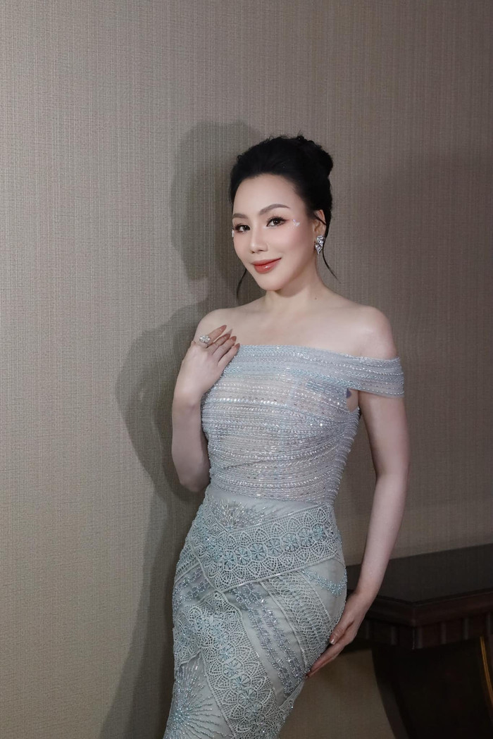 Hồ Quỳnh Hương giữ kín chuyện tình yêu và danh tính bạn trai trước khi tổ chức đám cưới. (Ảnh: FBNV)