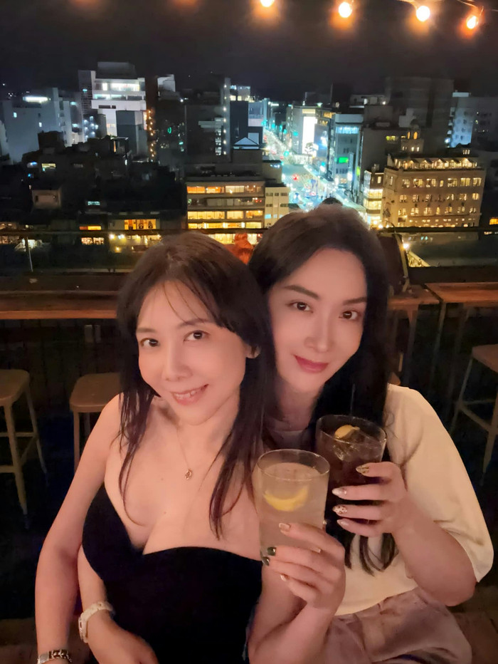 Người đàn ông có vợ chuyển giới thành phụ nữ, được gia đình vợ chấp nhận như cô con gái thứ 2 Ảnh 3