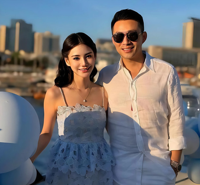 Hot girl Mandy và doanh nhân Uông Tiểu Phi đã đăng ký kết hôn 1 năm trước nhưng đến nay mới tổ chức đám cưới. (Ảnh: Weibo)