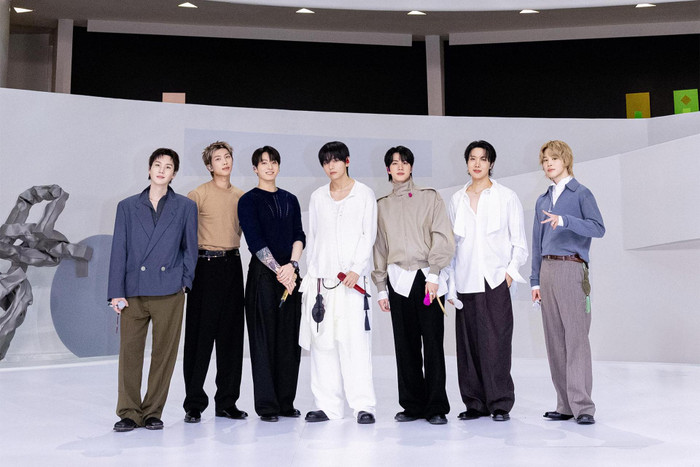 BTS lập kỳ tích chưa từng có, viết lại chuẩn mực mới cho nghệ sĩ châu Á Ảnh 4