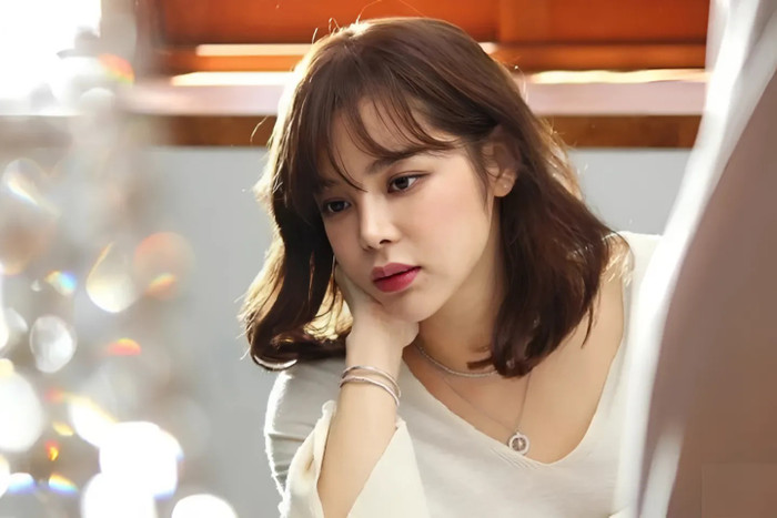Sau biến cố, người đẹp quay lại làng giải trí nhưng không còn được khán giả đón nhận như trước. (Ảnh sưu tầm)