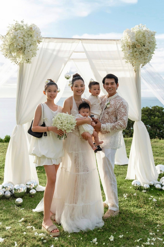 Tổ ấm viên mãn của Phương Trinh Jolie. (Ảnh FBNV)