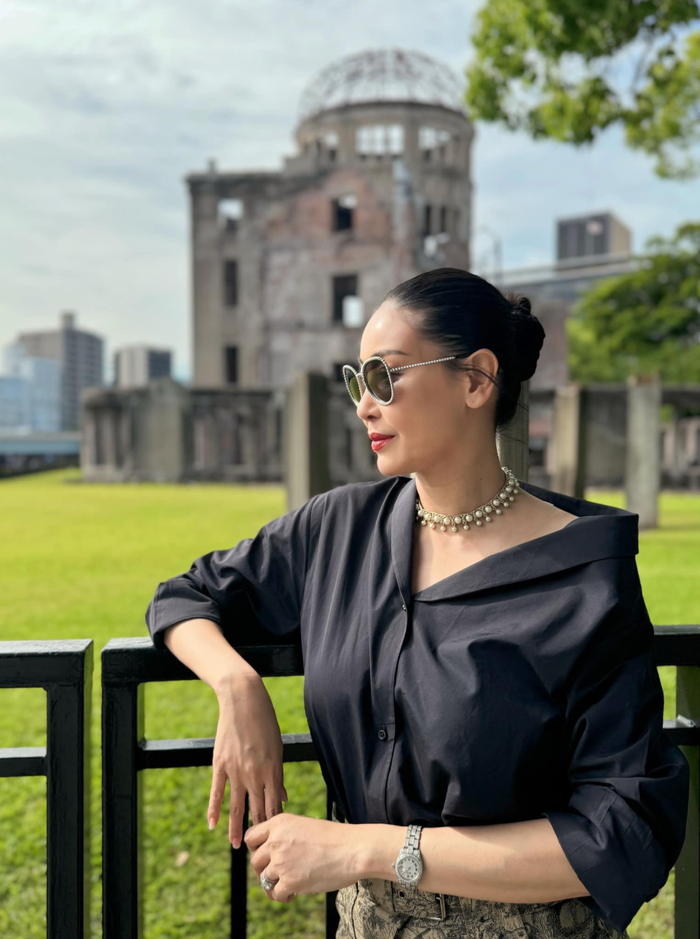 Showbiz 24h: Nhiều nghệ sĩ và khán giả gửi lời chia buồn đến Hà Kiều Anh cùng gia đình. Ảnh: FBNV