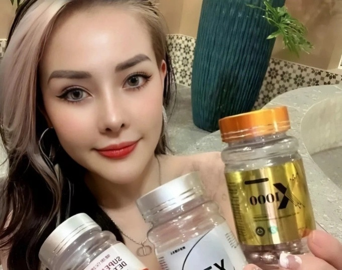 Ngân 98 từng giới thiệu các sản phẩm giảm cân trên Facebook cá nhân. 