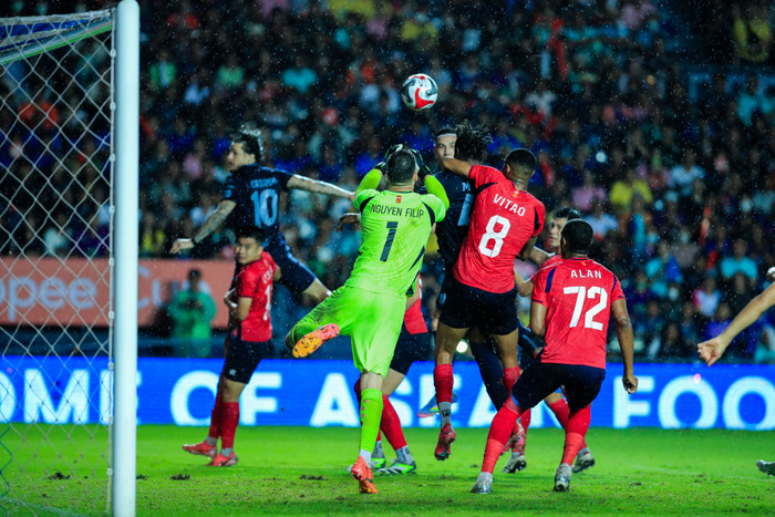 Nguyễn Filip hóa siêu nhân trên đất Thái Ảnh 2