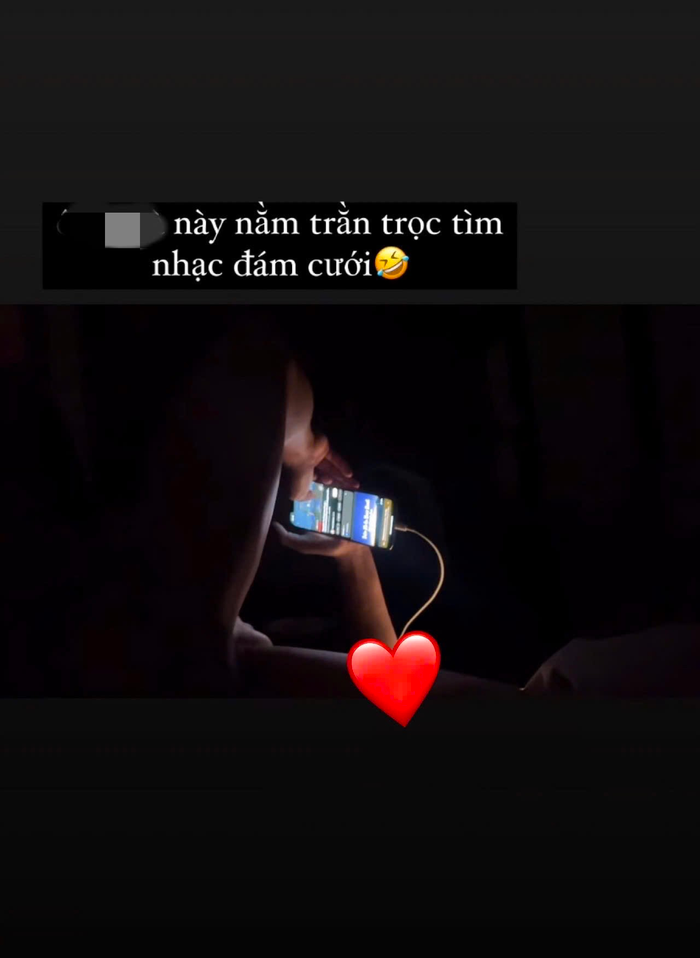 Hồ Văn Cường thể hiện sự lo lắng, tỉ mỉ khi chuẩn bị nhạc nền trước thềm đám cưới. Ảnh: IGNV