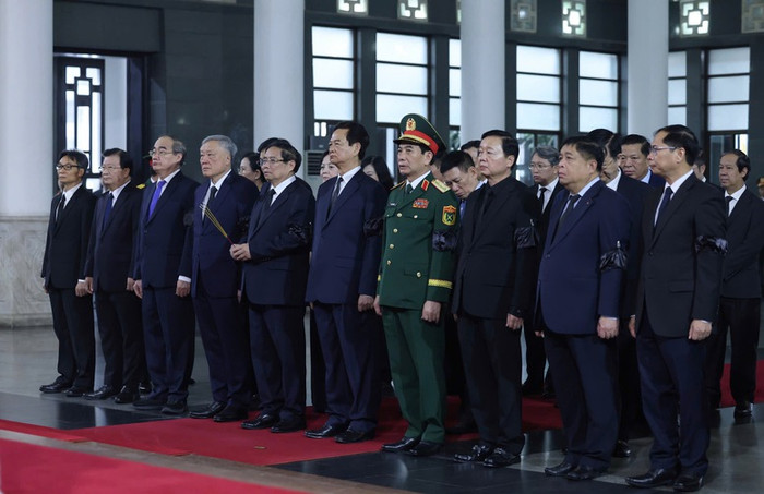Đoàn Chính phủ nước Cộng hòa xã hội chủ nghĩa Việt Nam do đồng chí Phạm Minh Chính, Ủy viên Bộ Chính trị, Thủ tướng Chính phủ nước Cộng hòa xã hội chủ nghĩa Việt Nam, làm Trưởng đoàn viếng đồng chí Trần Đức Lương, nguyên Chủ tịch nước - Ảnh: VGP/Nhật Bắc
