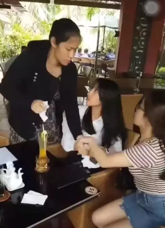 Thùy Tiên từng vướng scandal 'quỵt nợ' vào năm 2019. (Ảnh: Tổng hợp)