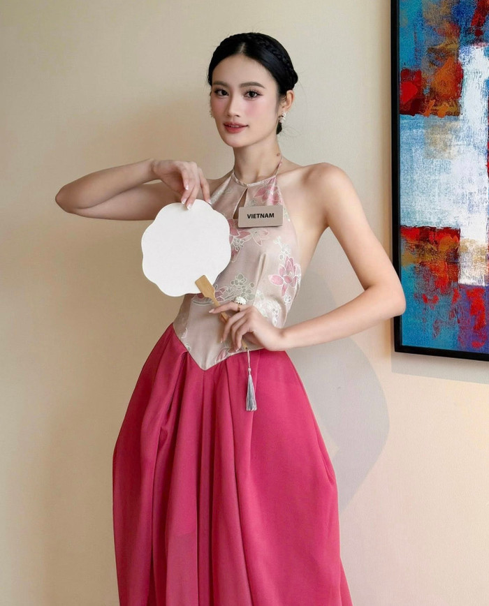 Hành trình chinh phục vương miện xanh của Hoa hậu Ý Nhi ngày càng khó nhằn. (Ảnh: FBNV)