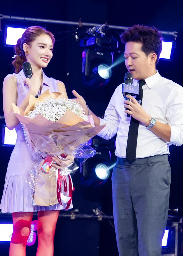 Vợ chồng Nhã Phương - Trường Giang đã lên kế hoạch sinh con lần 3. (Ảnh FBNV)