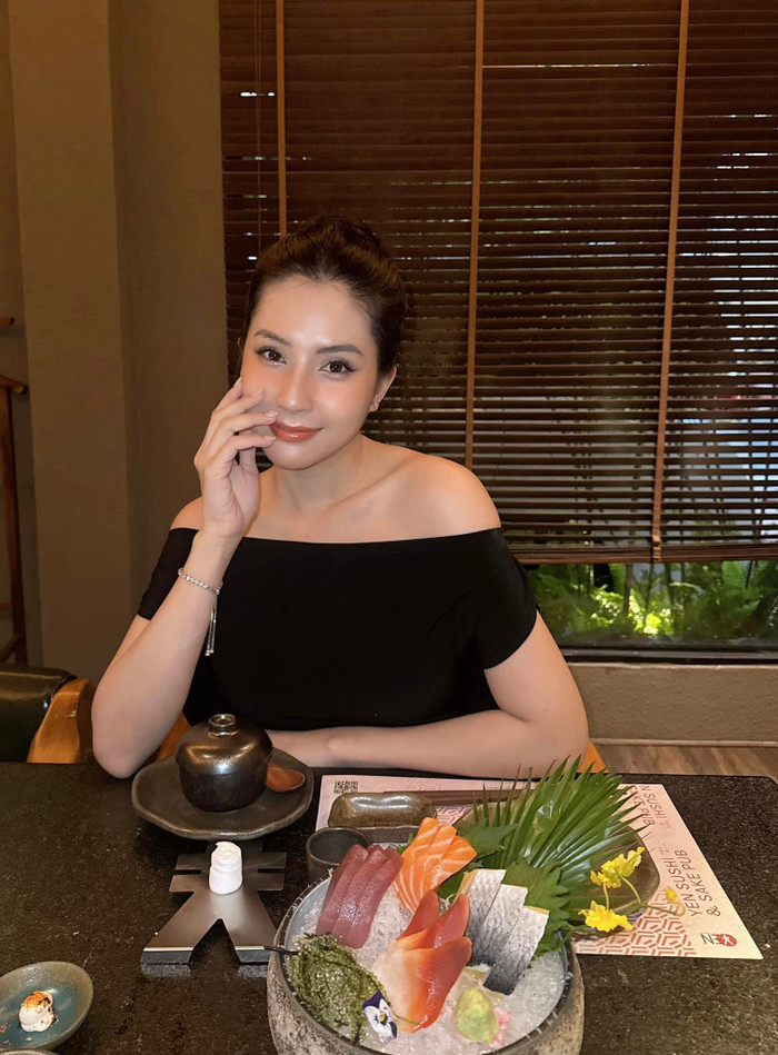 Phía Jack cho biết thời gian tới sẽ công bố rõ ràng về mối quan hệ giữa nam ca sĩ với Thiên An cũng như mốc thời gian 2 người quen nhau. Kèm theo đó là công khai đầy đủ nghĩa vụ tài chính của Jack với bé Yên Đan (con gái của Jack và Thiên An). (Ảnh: FBNV)