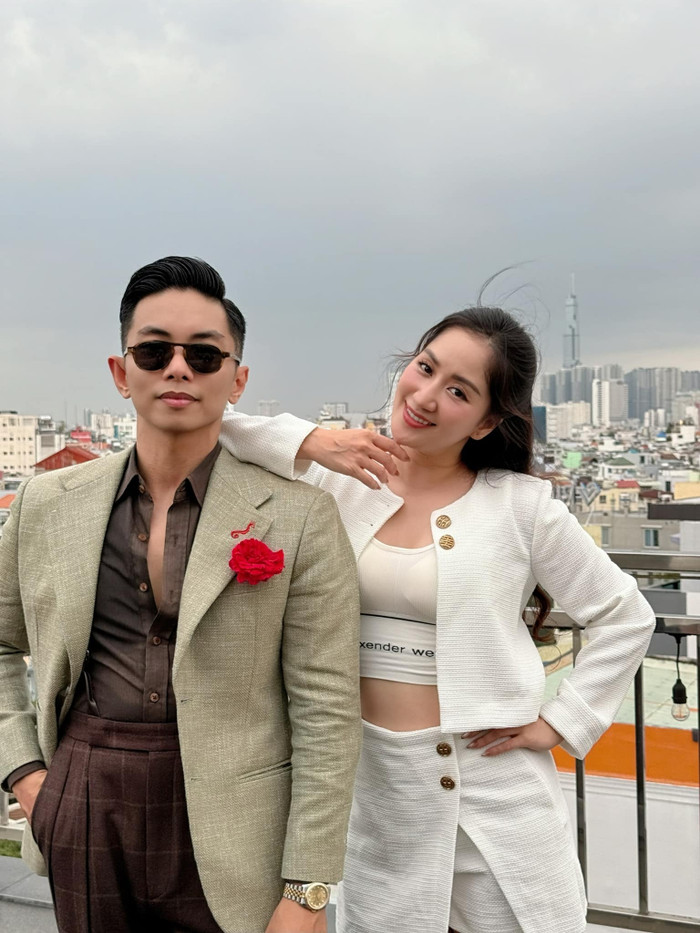 Khánh Thin từng cho biết vợ chồng cô có dự định sinh thêm con. Tuy nhiên, do công việc và tình hình sức khỏe hiện tại nên chuyện này tạm thời hoãn lại. (Ảnh FBNV)