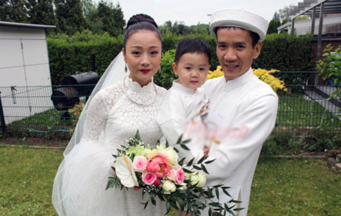 NSƯT Mỹ Duyên và chồng khi làm đám cưới ở Đức vào năm 2014. Ảnh: Sưu tầm