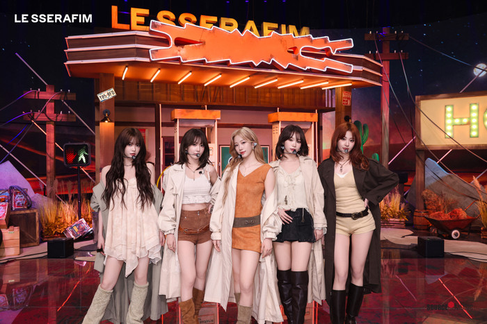 LE SSERAFIM gây tranh cãi vì sử dụng AI làm MV: Kpop đang đánh mất bản sắc nghệ thuật? Ảnh 1