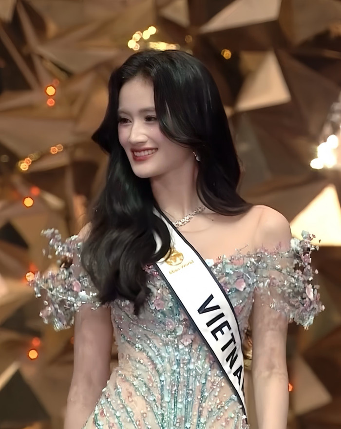 Hoa hậu Ý Nhi lọt top 40 - Miss World 2025. (Ảnh chụp màn hình)