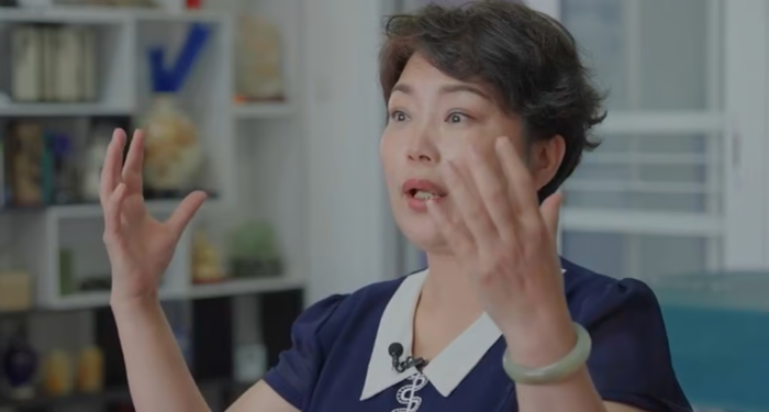 Chồng ly hôn vì sinh con trai bị bại não, người mẹ đơn thân nhận 'trái ngọt' sau hàng chục năm Ảnh 3