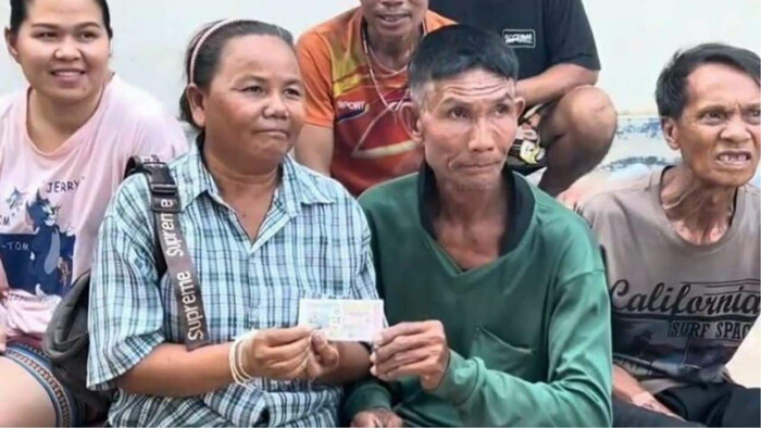 Nợ nần chồng chất, cặp vợ chồng già bỗng trở thành triệu phú sau một đêm Ảnh 1