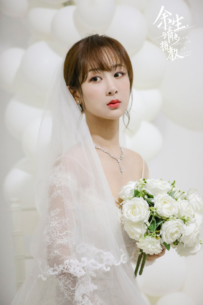 Một trong những tạo hình cô dâu ấn tượng nhất của Dương Tử chính là trong bộ phim Dư Sinh Xin Chỉ Giáo Nhiều Hơn. Ảnh: Weibo