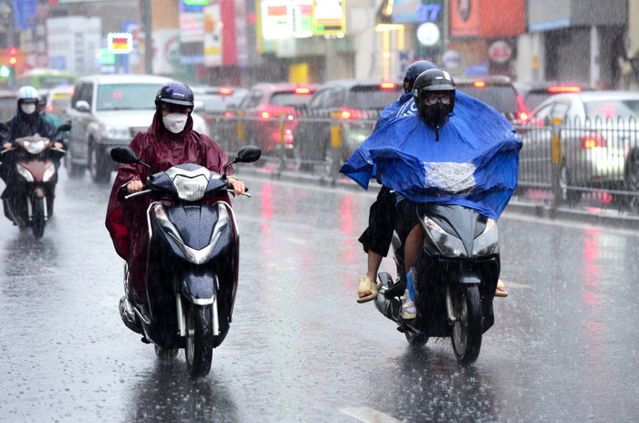 Dự báo chiều tối ở TP.HCM và khu vực Nam Bộ có khả năng xuất hiện mưa rào. (Ảnh minh họa từ Internet)