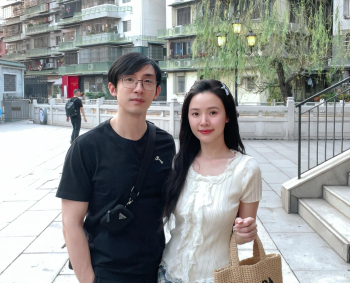 Midu và Minh Đạt trong chuyến đi Trung Quốc diễn ra vào tháng 3 vừa qua. Ảnh: FBNV