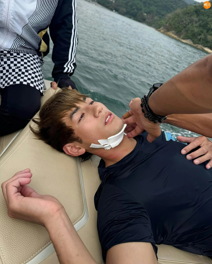 Hình ảnh Ngụy Tuấn Sênh gặp tai nạn trong lúc quay phim ở ngoài biển.
