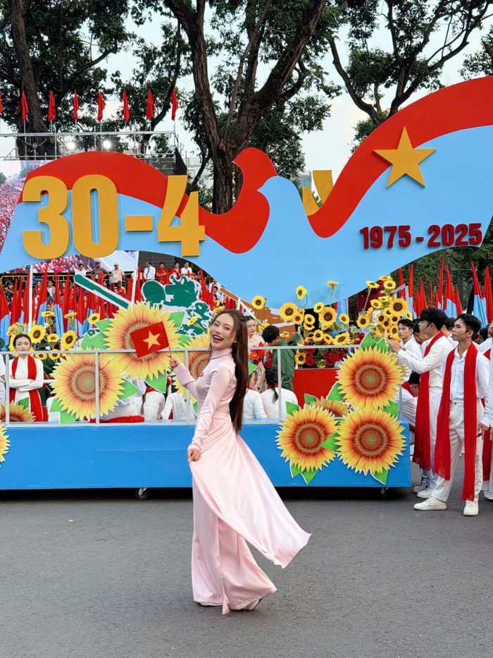 Phương Mỹ Chi 'rượt đuổi' Võ Hạ Trâm Ảnh 4