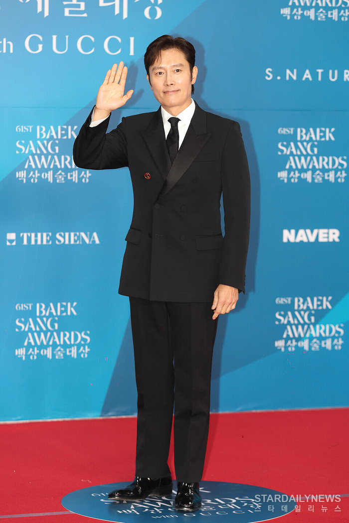 Lee Byung Hun được đề cử Nam diễn viên chính xuất sắc nhất mảng điện ảnh với vai diễn trong phim The Match.