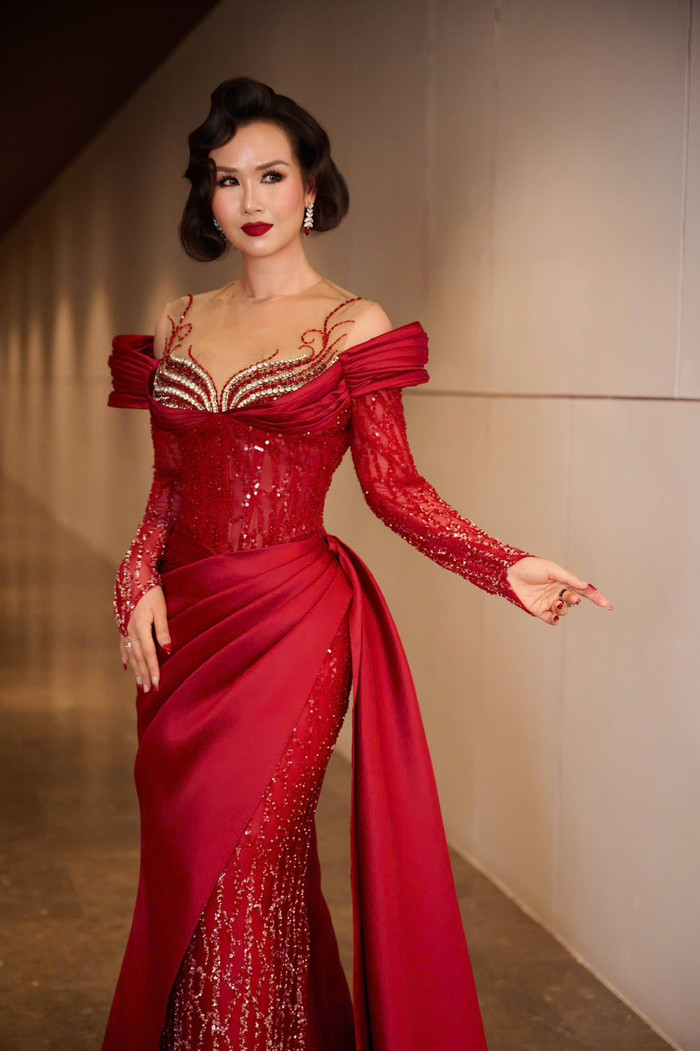 Võ Hạ Trâm làm rõ về 'Viết tiếp câu chuyện hòa bình', nhắc tên Nguyễn Duyên Quỳnh Ảnh 4