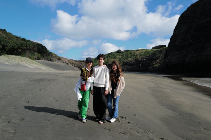 Hồng Nhung trong chuyến du lịch cùng các con tại New Zealand. (Ảnh: FBNV)