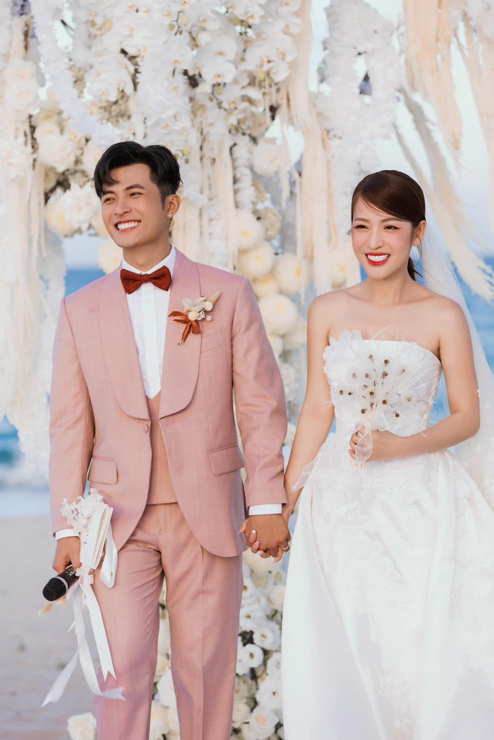 Sau 'siêu đám cưới', Puka và Gin Tuấn Kiệt dẫn đầu bảng xếp hạng 10 người có ảnh hưởng nổi bật trên mạng xã hội 11/2023. (Ảnh: FBNV)