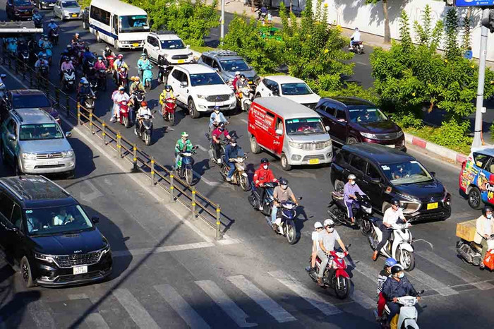 Theo dự báo, thời tiết TP.HCM ngày 8/5 tiếp tục nắng nóng vào ban ngày. (Ảnh minh họa)