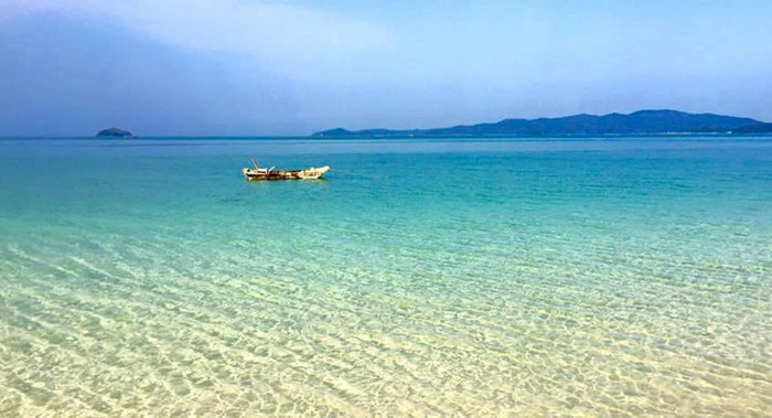 Săn sóng xanh gần Hà Nội: Những bãi biển hot nhất cho mùa hè 2025 Ảnh 3